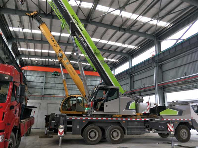 曲松县高空车出租需要注意哪些安全事项？