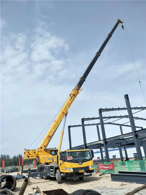 曲松县超高层建筑钢结构吊装案例
